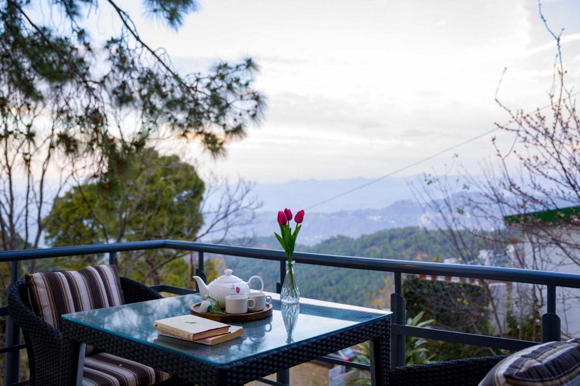 Alaya Stays Mehar Villa - 3 Bhk With Garden & Scenic Views كاساولى المظهر الخارجي الصورة