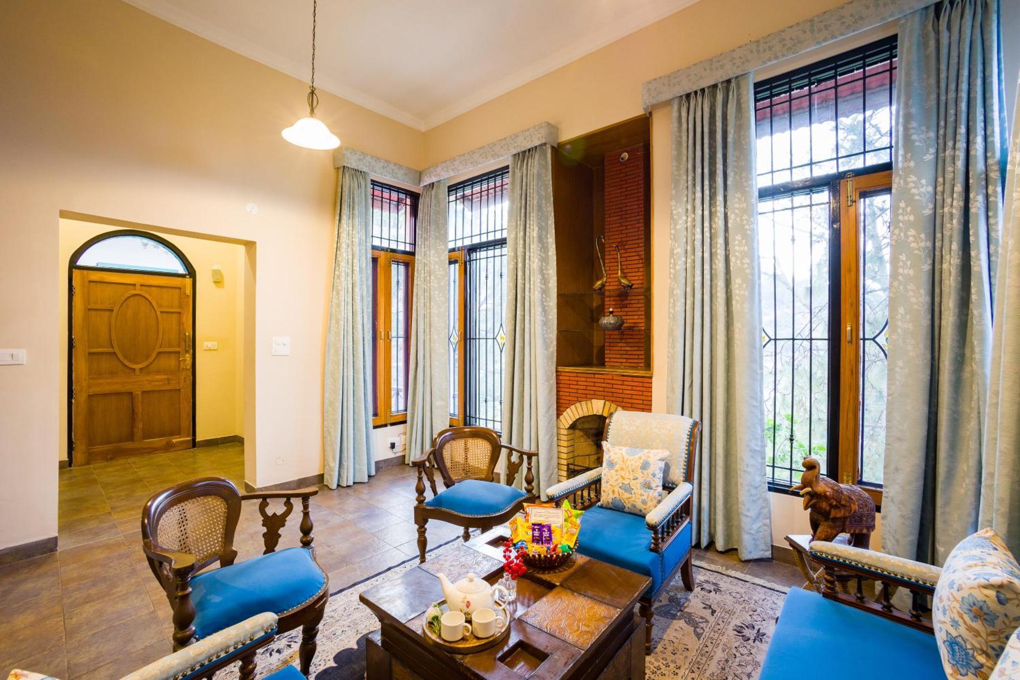 Alaya Stays Mehar Villa - 3 Bhk With Garden & Scenic Views كاساولى المظهر الخارجي الصورة