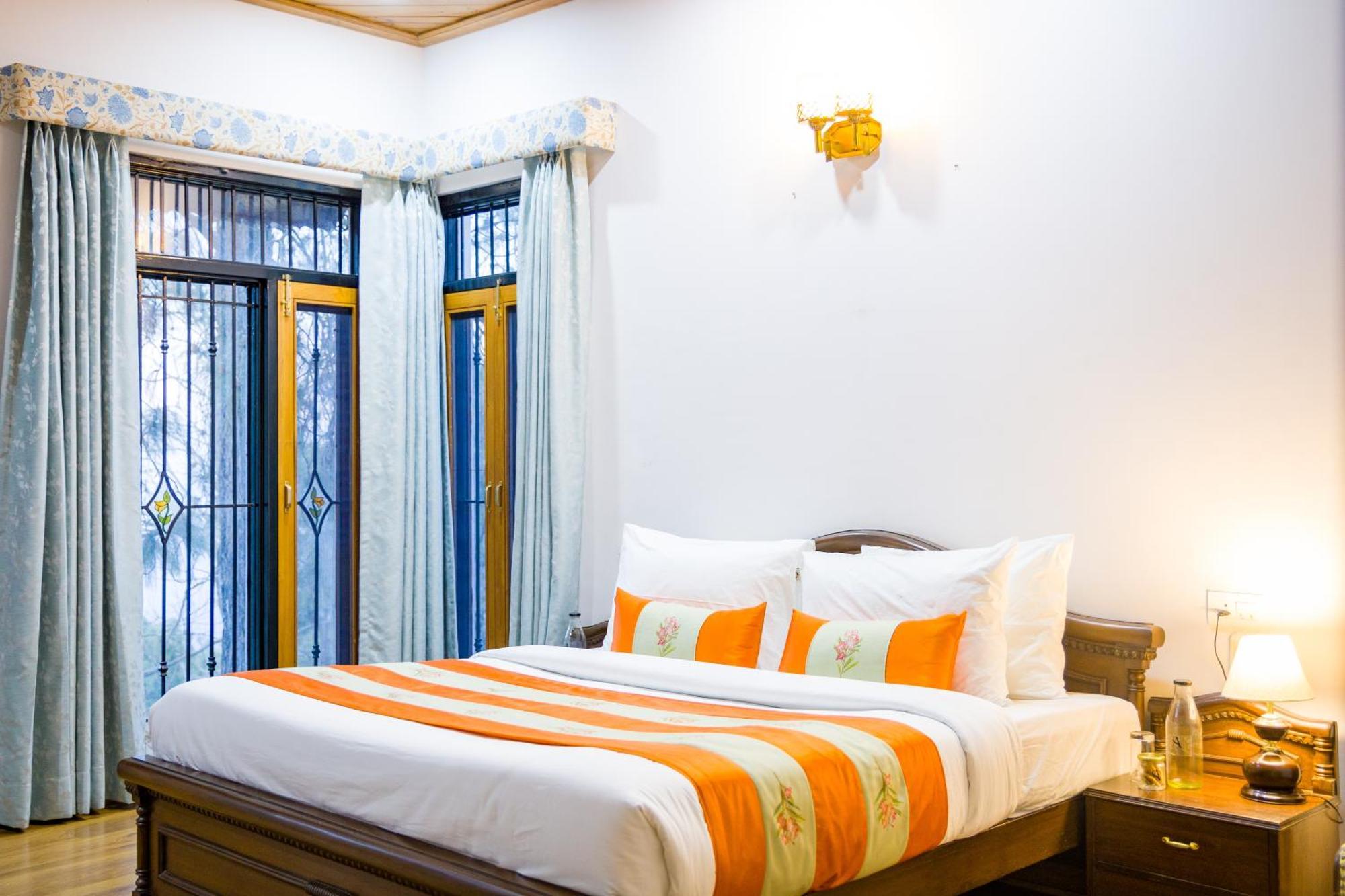 Alaya Stays Mehar Villa - 3 Bhk With Garden & Scenic Views كاساولى المظهر الخارجي الصورة