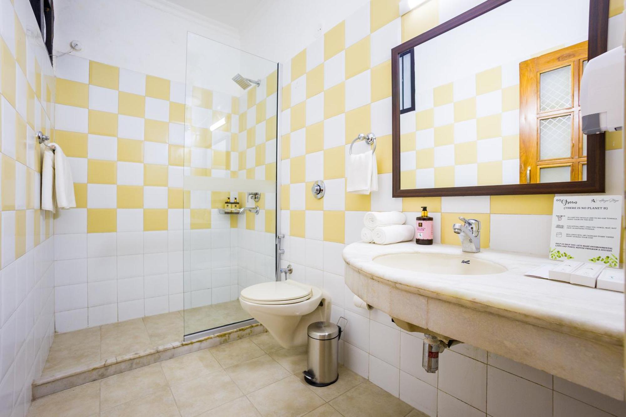 Alaya Stays Mehar Villa - 3 Bhk With Garden & Scenic Views كاساولى المظهر الخارجي الصورة